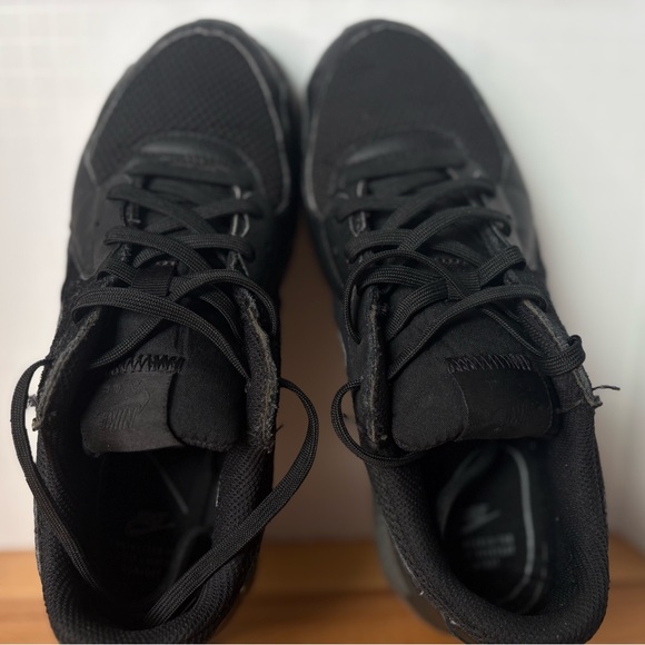 Nike Women's Black Athletic Shoes - Picture 3 of 16